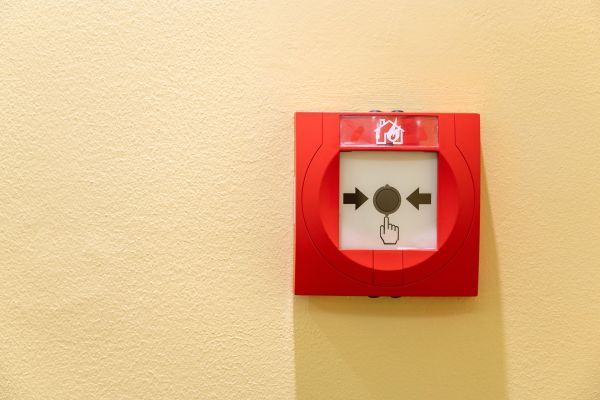 Comparatif des fabricants de plans d’évacuation incendie 2026